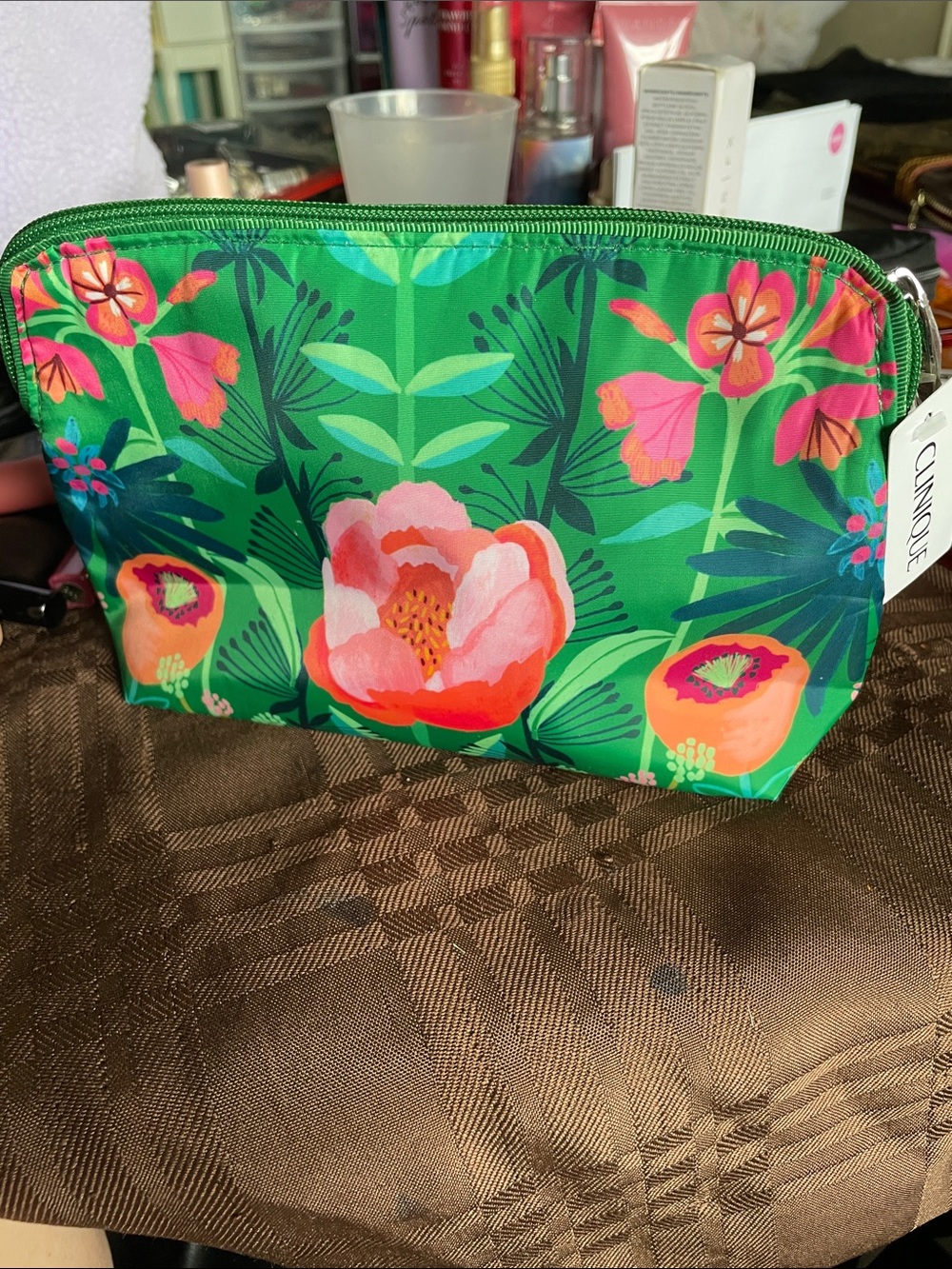Clinique NWT Green Floral Makeup Zip Bag